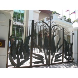 Swing Gate